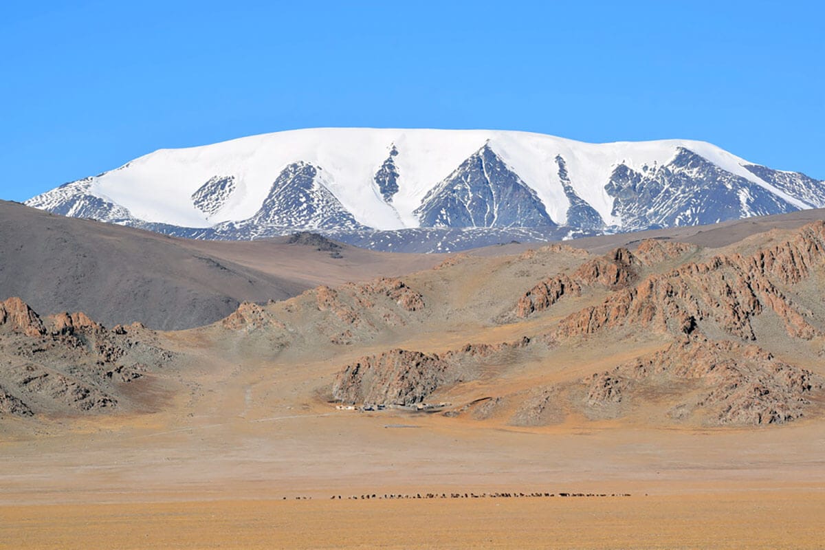 5bogd-001 Tsambagarav Mountain