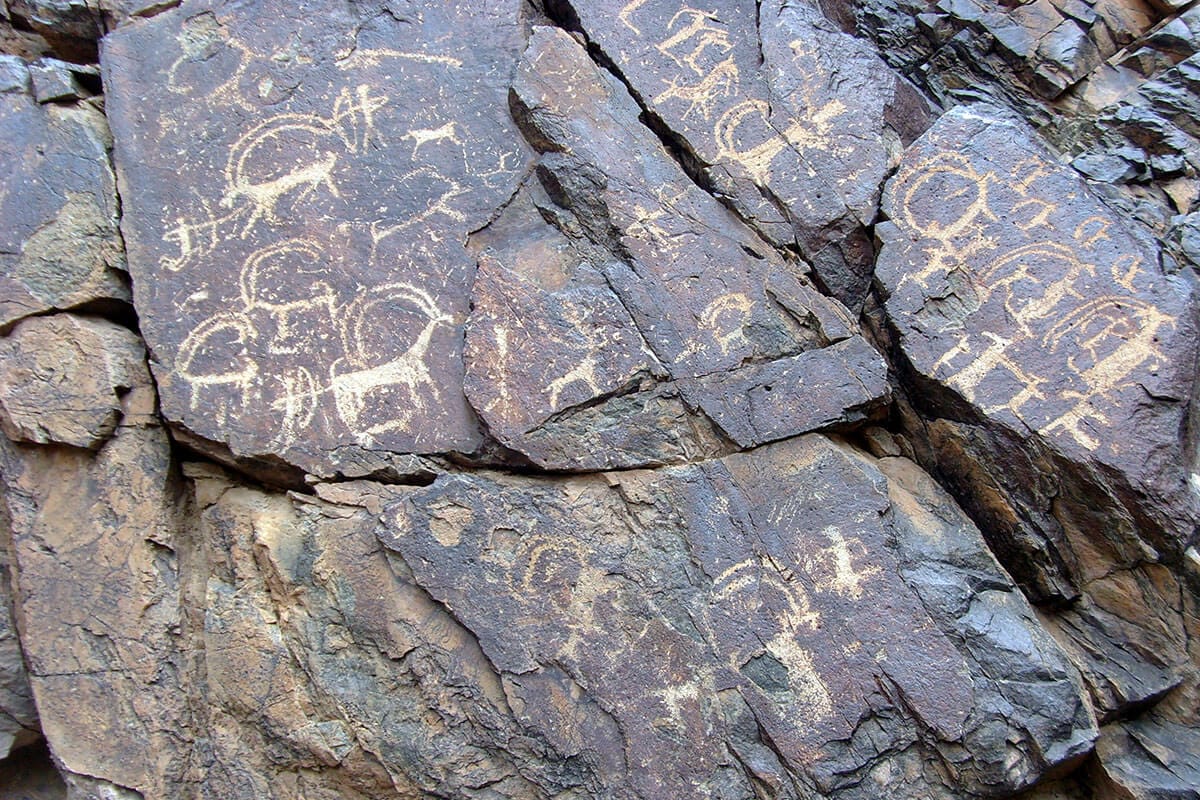 mongolia-deerstones-015 Petroglyphs