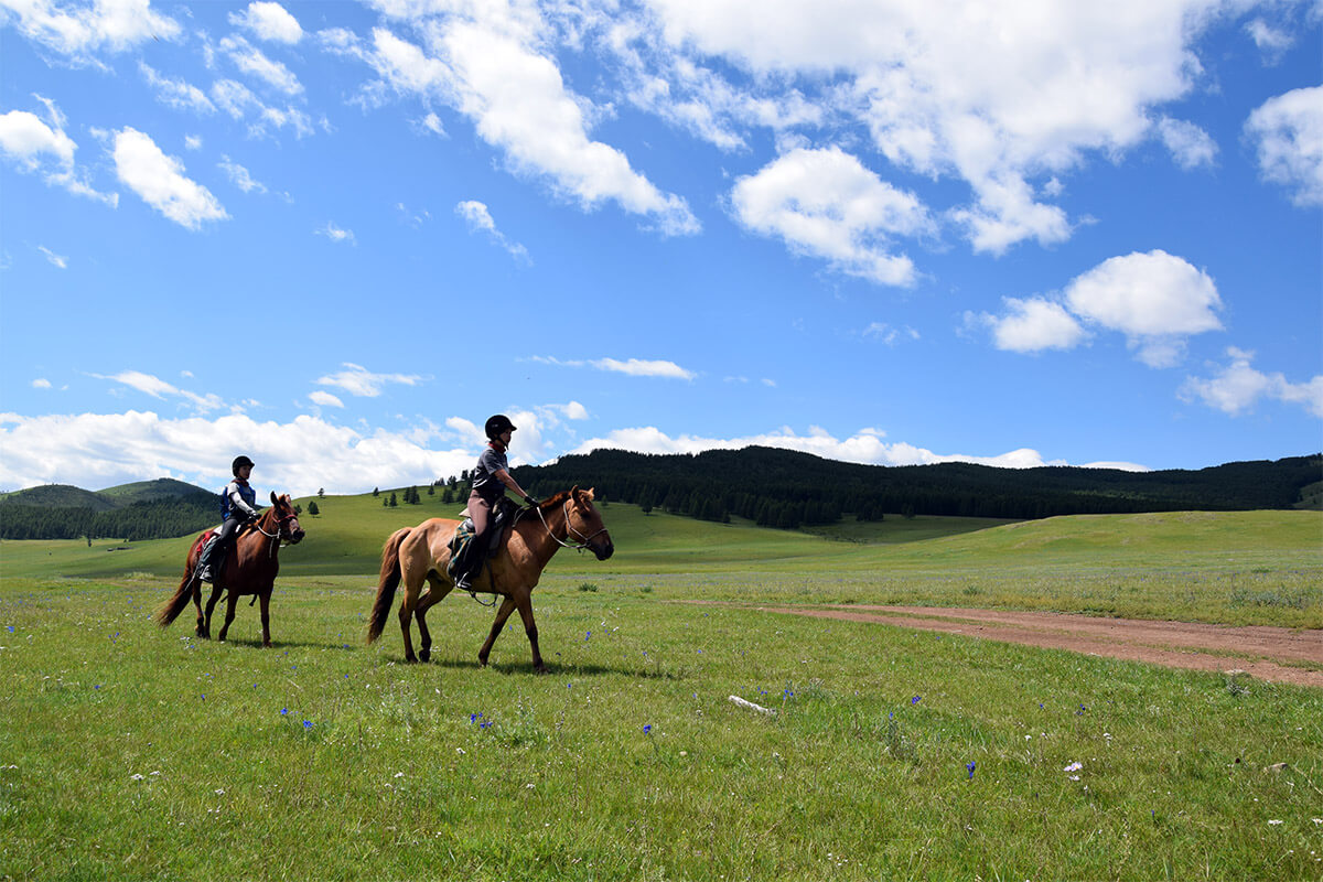horseback riding Mongolia