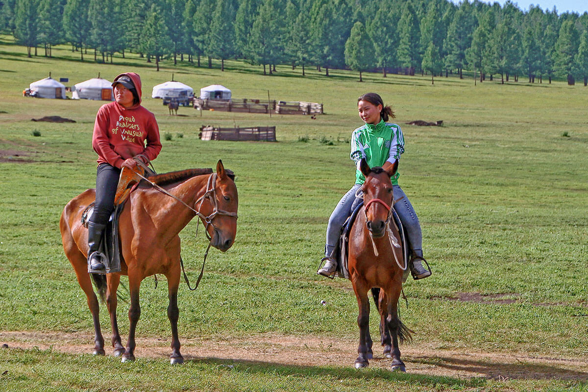 Nomad girls